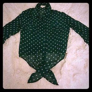 Gren polka dotted top